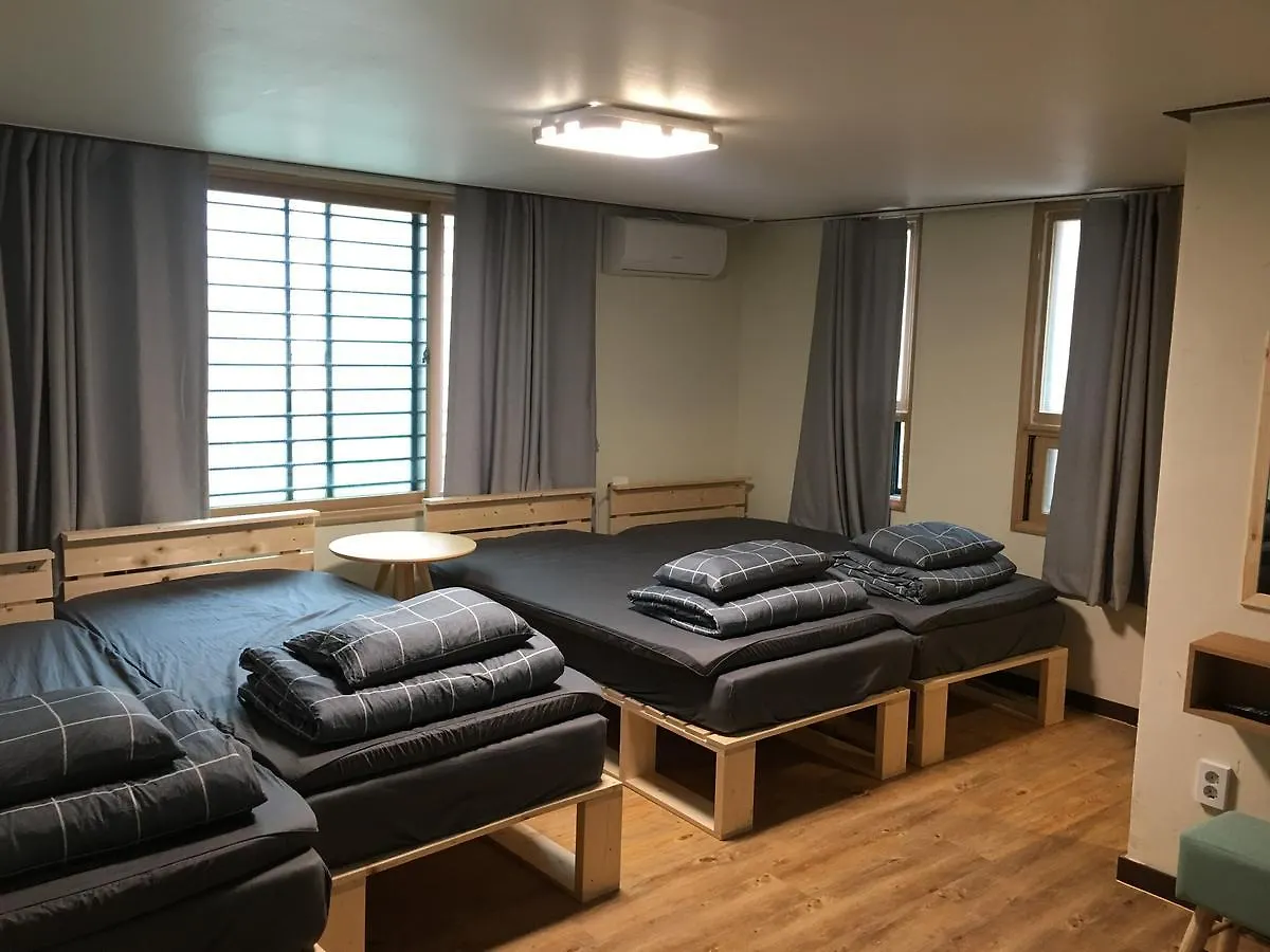 Hotel Family House Hongdae Seúl 0*,  Corea del Sur