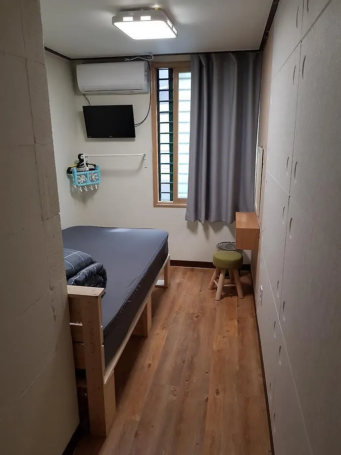 Hotel Family House Hongdae Seúl Pensión